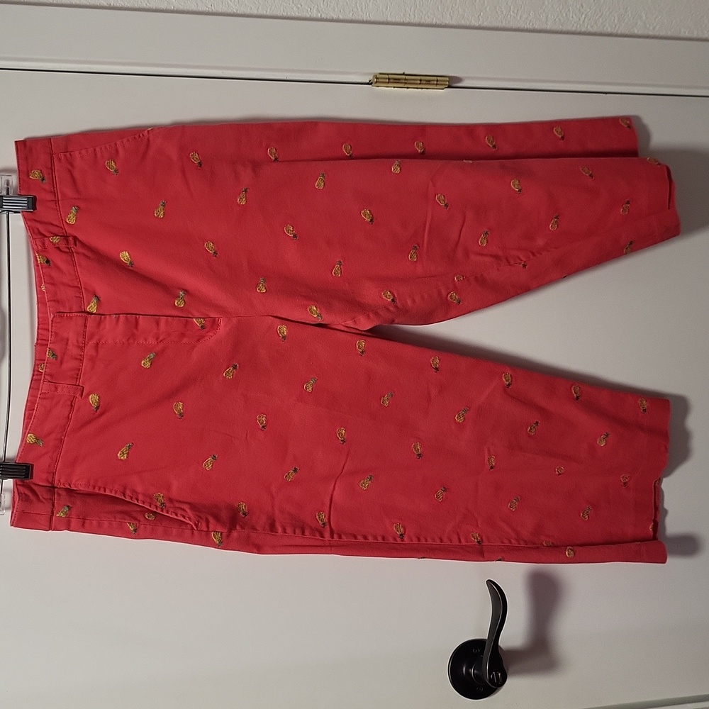 Women's Capri pants with pineapple designs